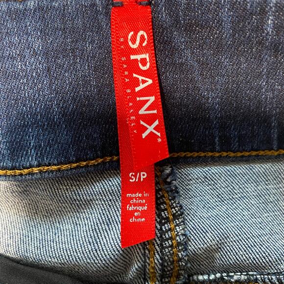 SPANX Women's Cropped Flare Denim Jeans Medium Wash Blue Small Stretch Pull On - Picture 3 of 11